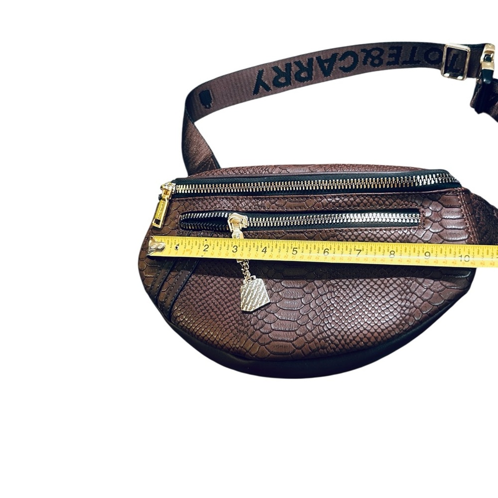 TOTE&CARRY SIGNATURE EVERYDAY FANNY PACK IN CHOCOLATE - Picture 10 of 14